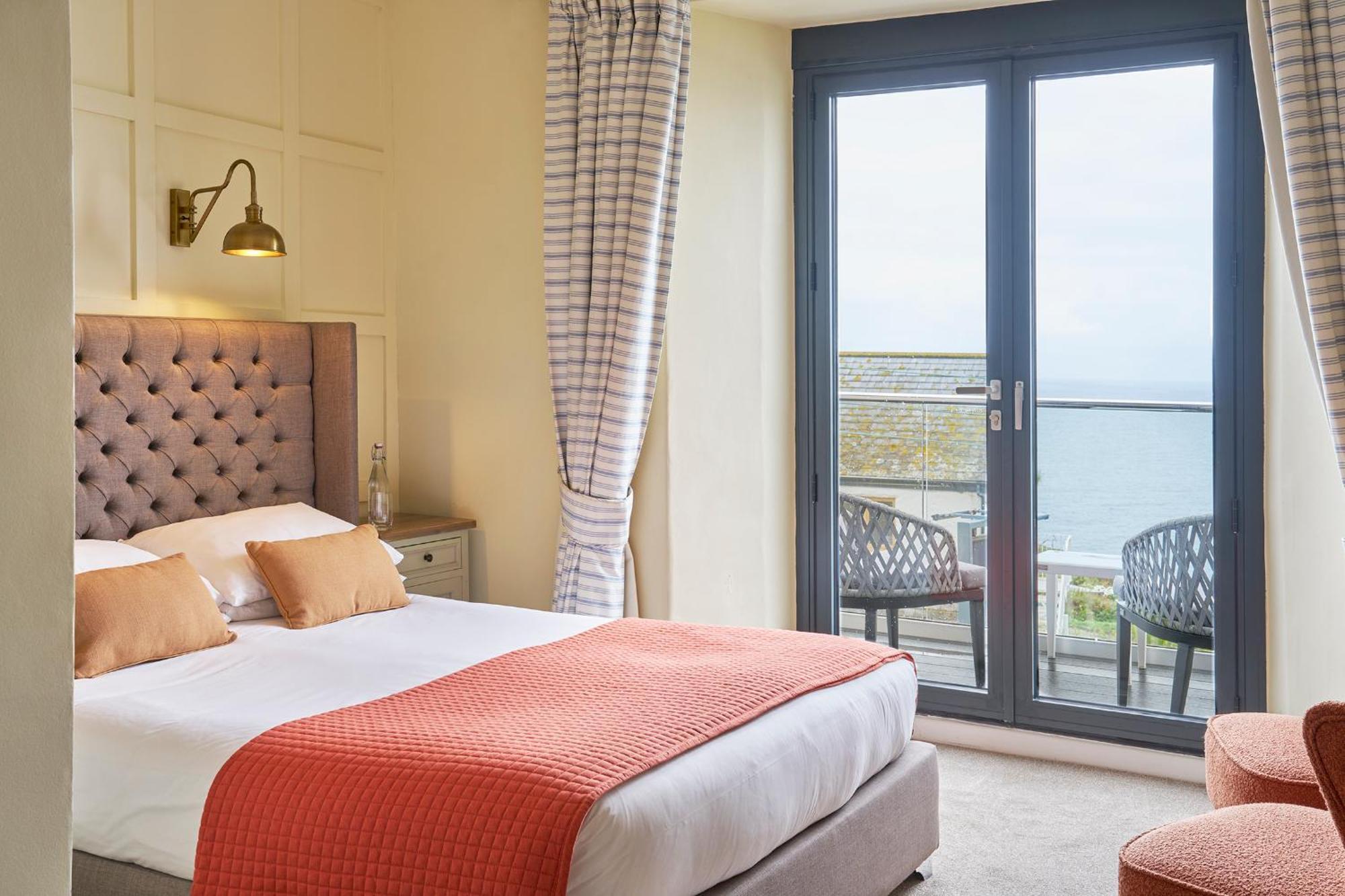 Outlaw'S Guest House พอร์ตไอแซค ภายนอก รูปภาพ