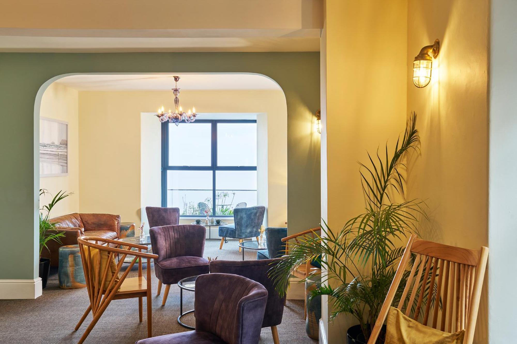 Outlaw'S Guest House พอร์ตไอแซค ภายนอก รูปภาพ
