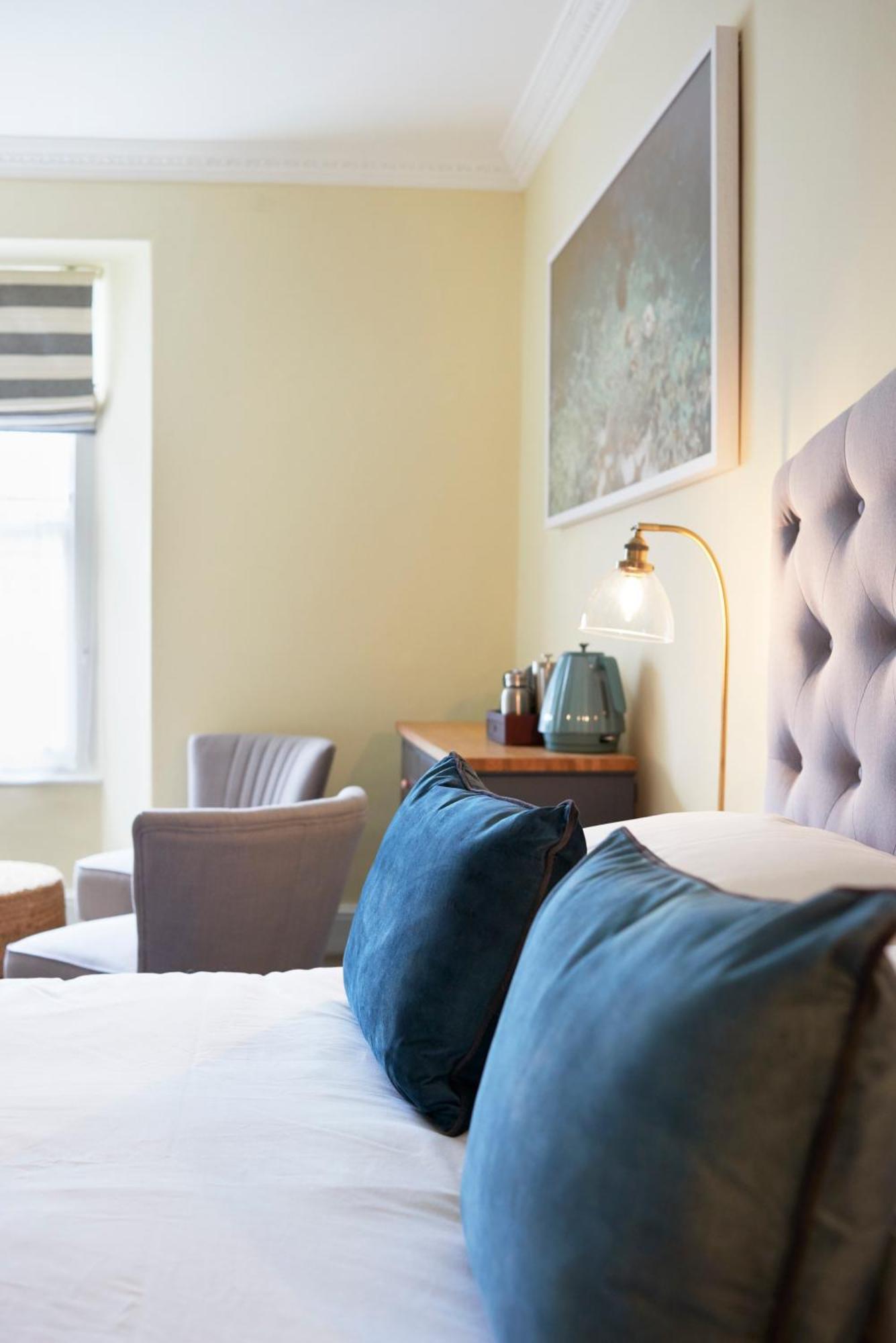 Outlaw'S Guest House พอร์ตไอแซค ภายนอก รูปภาพ